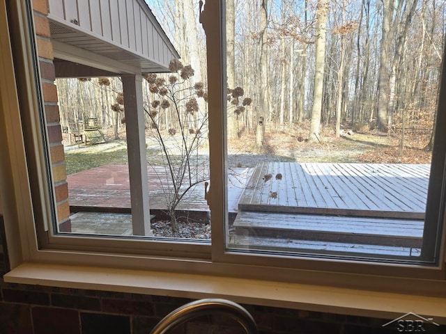 8570 Hornbeam Ln, Saginaw, MI 48603 - view of wooden deck