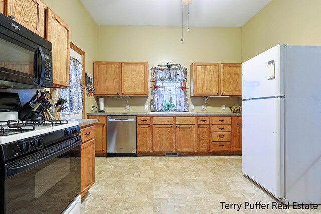 12 N N St, White Cloud, MI 49349