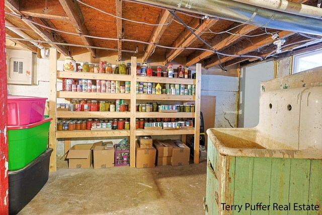 12 N N St, White Cloud, MI 49349