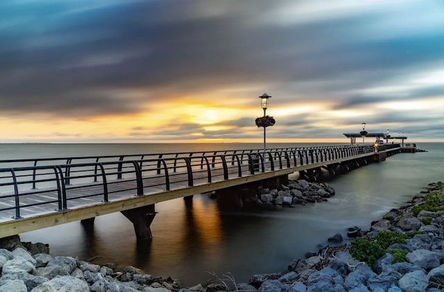 dock featuring a water view