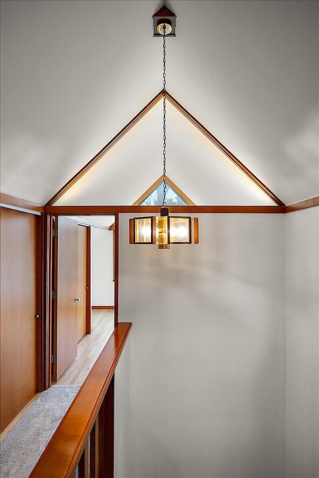 room details featuring an inviting chandelier
