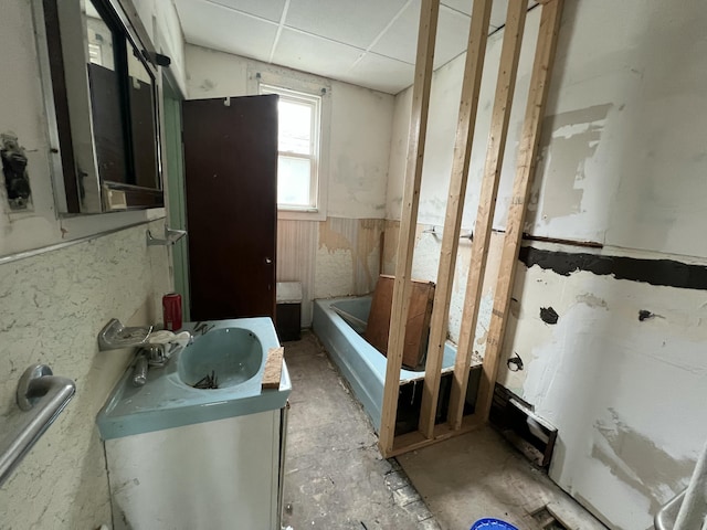 75 Abbott St, River Rouge, MI 48218 - full bath featuring a bathing tub, vanity, and a paneled ceiling
