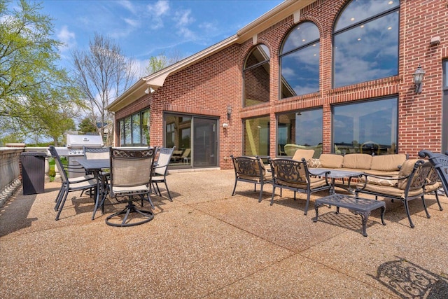 view of patio / terrace with outdoor dining area and outdoor lounge area