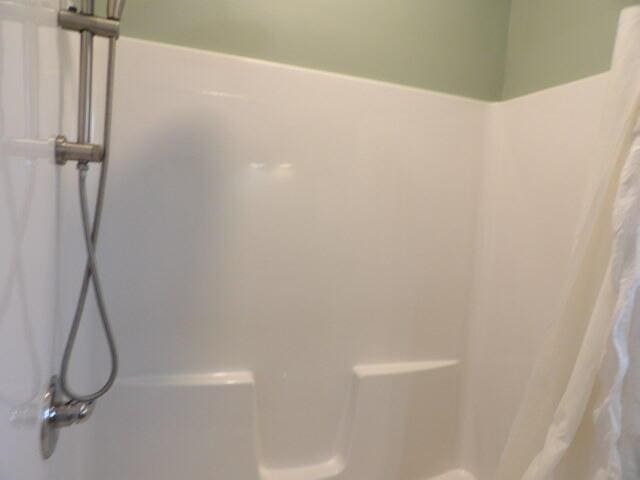 view of full bathroom