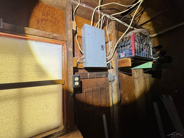 room details with electric panel