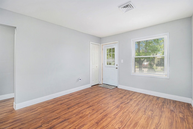 604 Montana Ave, Pontiac, MI 48341 - empty room featuring baseboards and wood finished floors