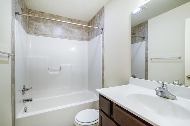 1312 Lafayette Ave, Kalamazoo, MI 49006 - bathroom featuring toilet,  shower combination, and vanity
