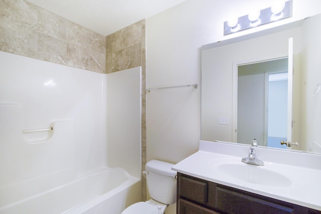 1312 Lafayette Ave, Kalamazoo, MI 49006 - full bathroom with vanity, toilet, and washtub / shower combination
