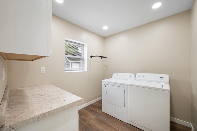 washroom featuring independent washer and dryer, recessed lighting, baseboards, dark wood finished floors, and laundry area