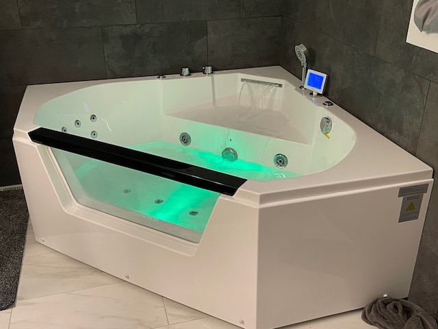 3544 Burnsline Rd, Brown City, MI 48416 - details with a tub with jets