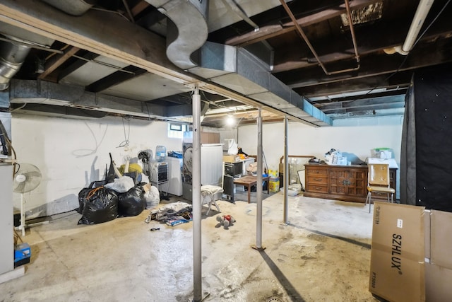 933 Cameron Ave, Pontiac, MI 48340 - basement with washing machine and dryer
