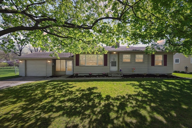 ranch-style house with driveway, a garage, a front lawn, and entry steps