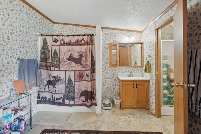 full bath with a shower with curtain, crown molding, wallpapered walls, and a textured ceiling
