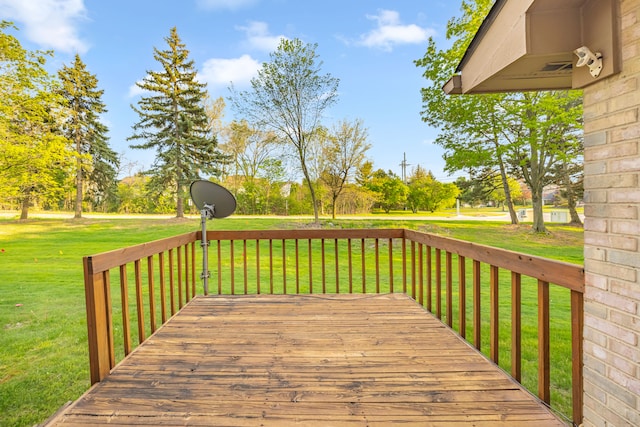 29513 Sierra Pointe Cir, Farmington Hills, MI 48331 - wooden terrace featuring a lawn