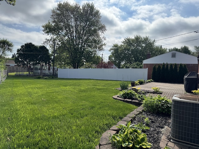 31534 Stricker Dr, Warren, MI 48088 - view of yard with cooling unit