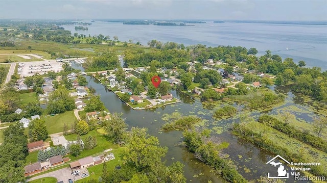 35381 Dern Dr, Rockwood, MI 48173 - drone / aerial view with a water view
