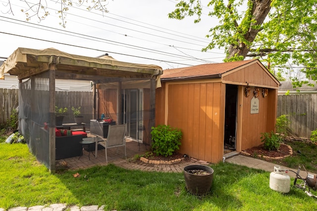 view of outbuilding