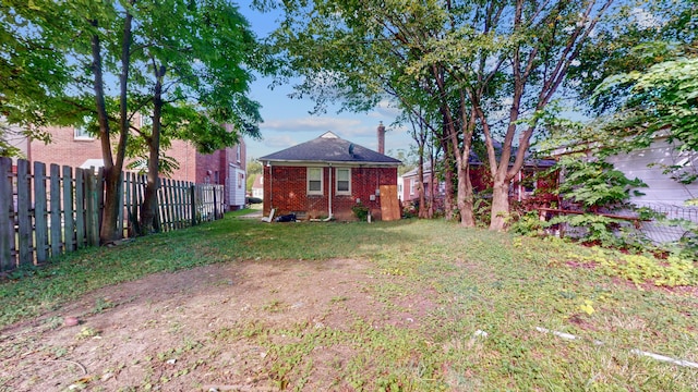 view of yard featuring a fenced backyard
