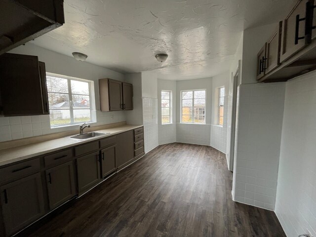 15646 Saratoga St, Detroit, MI 48205 - photo 9