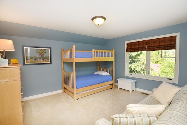 1256 Lenhill Ct, Bloomfield Hills, MI 48304 - carpeted bedroom featuring baseboards and vaulted ceiling