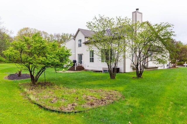 view of grassy yard