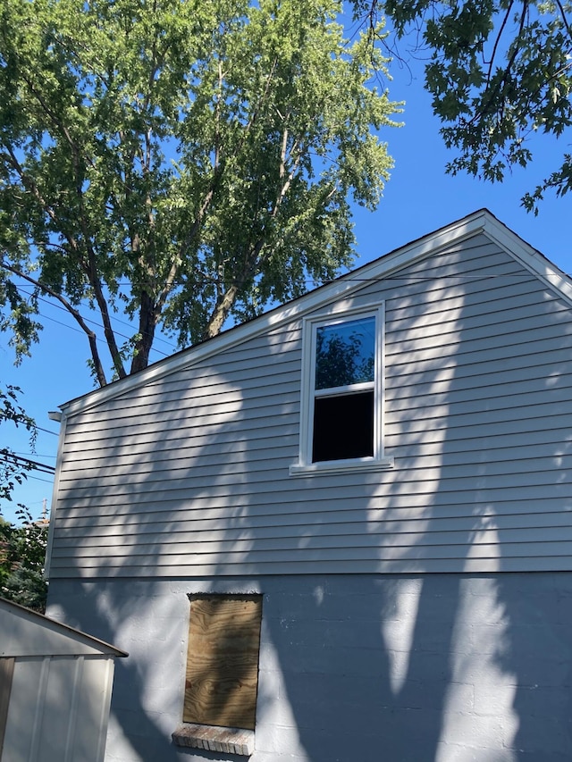 7543 Ford Ave, Warren, MI 48091 - view of side of home