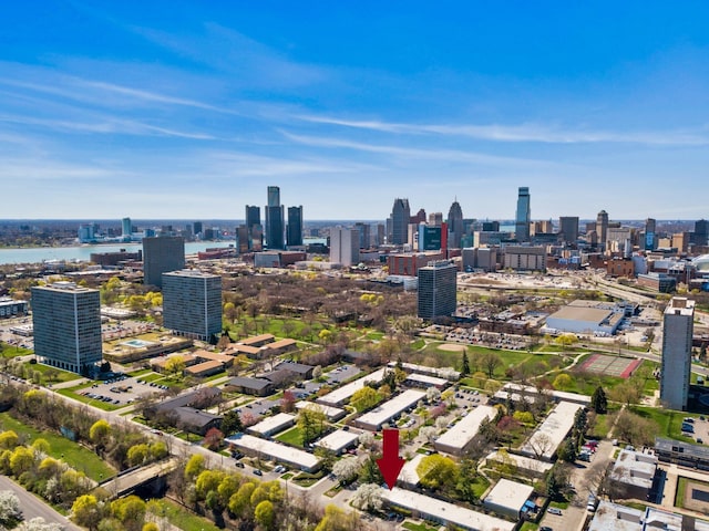 bird's eye view featuring a city view