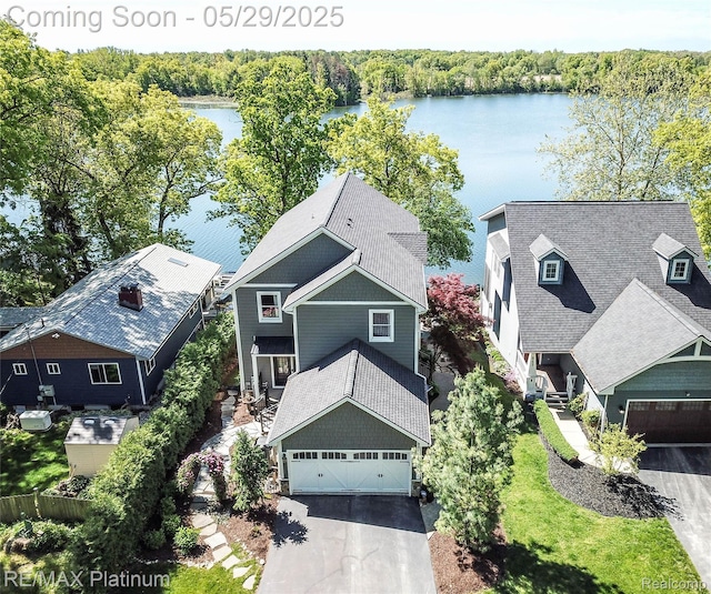 841 Hurley Dr, Howell, MI 48843 - aerial view of a large body of water