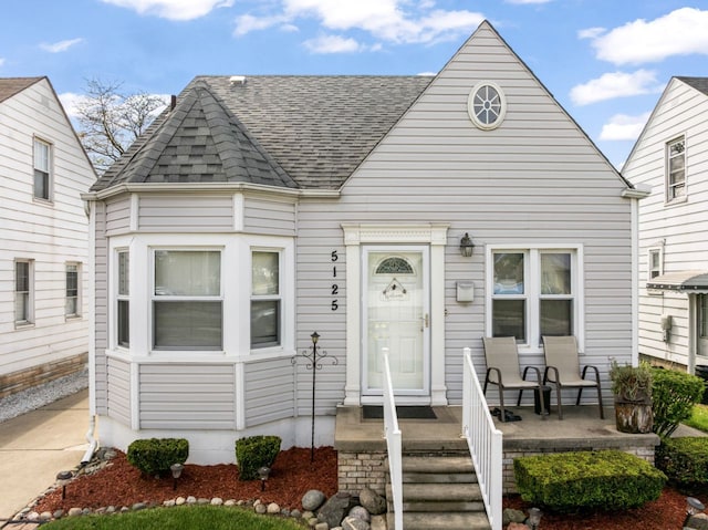 5125 Curtis St, Dearborn, MI 48126 - view of front of house featuring a shingled roof