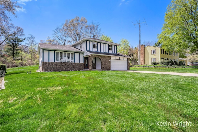 split level home with a front lawn, brick siding, and driveway