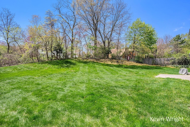 view of yard with fence