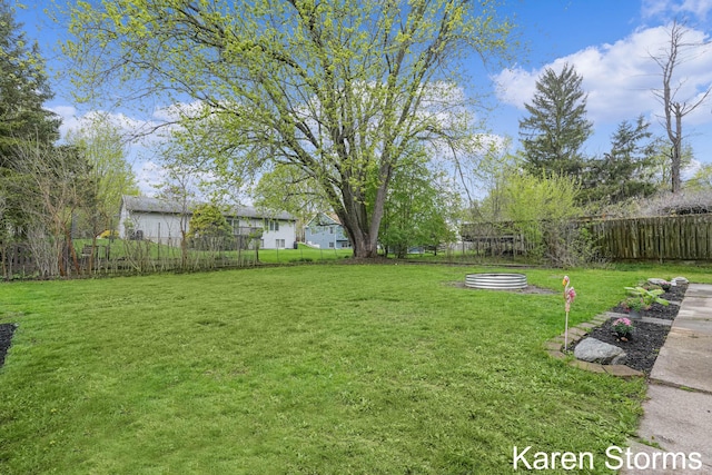 view of yard with fence