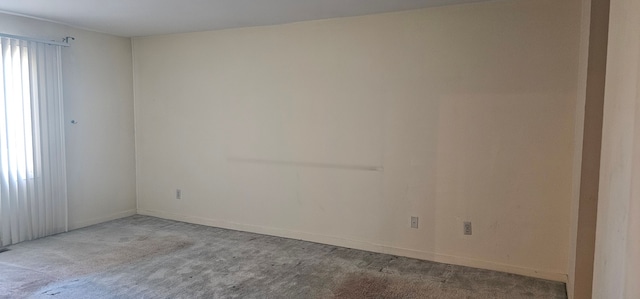 6660 Maple Lakes Dr, West Bloomfield, MI 48322 - carpeted empty room featuring baseboards