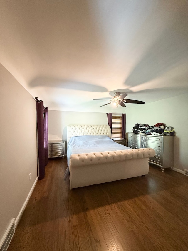 135 S Waverly St, Dearborn, MI 48124 - bedroom with ceiling fan, baseboards, dark wood-style floors, and visible vents