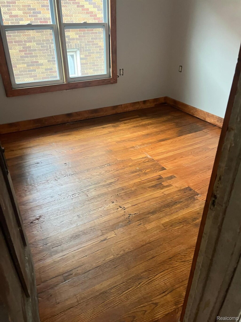 8060 Curt St, Detroit, MI 48213 - photo 4