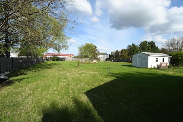 56193 Murray St, Mattawan, MI 49071 - view of yard featuring an outbuilding and a fenced backyard