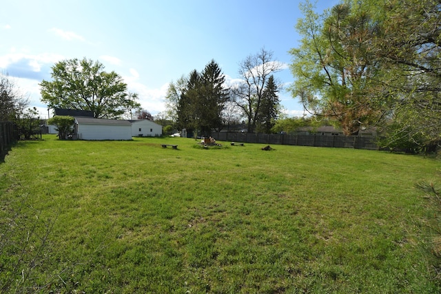 56193 Murray St, Mattawan, MI 49071 - view of yard featuring fence