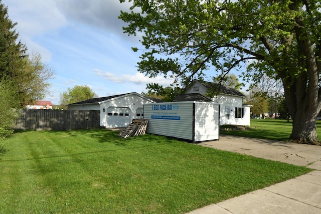56193 Murray St, Mattawan, MI 49071 - view of yard with fence and a garage