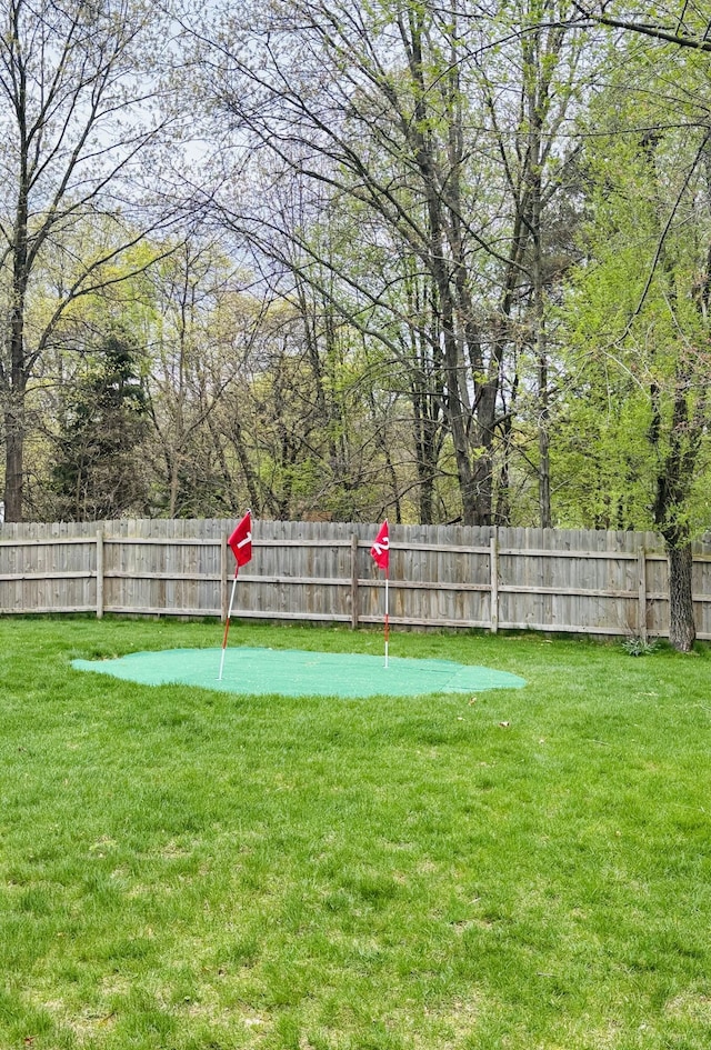 5849 Gavin Ln, Kalamazoo, MI 49009 - view of yard with fence