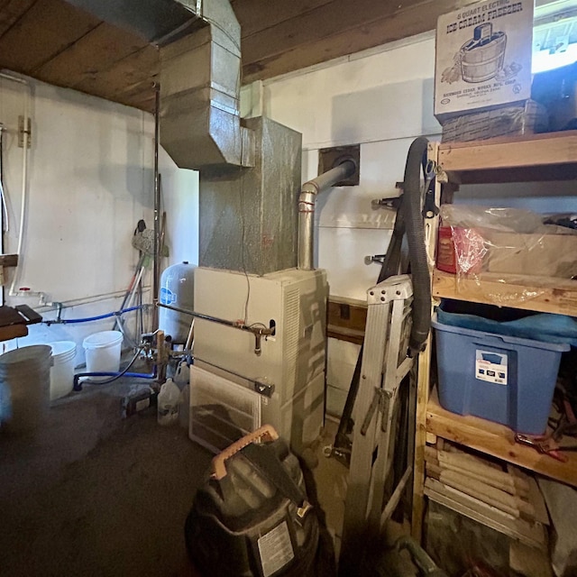 8874 W Houghton Lake Dr, Houghton Lake, MI 48629 - interior space