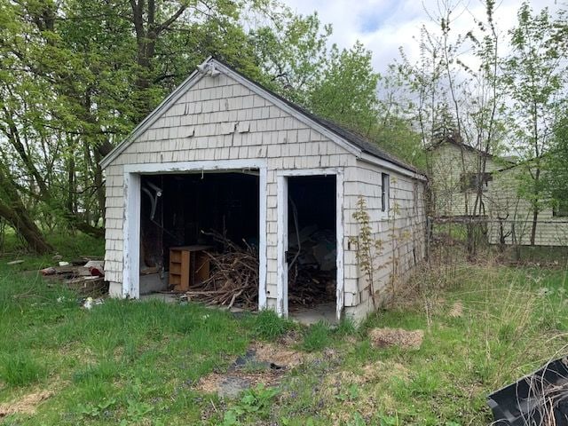 view of outbuilding featuring an outdoor structure