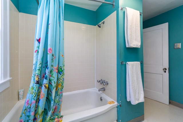 320 E Farnum Ave, Royal Oak, MI 48067 - bathroom with shower / bath combination with curtain