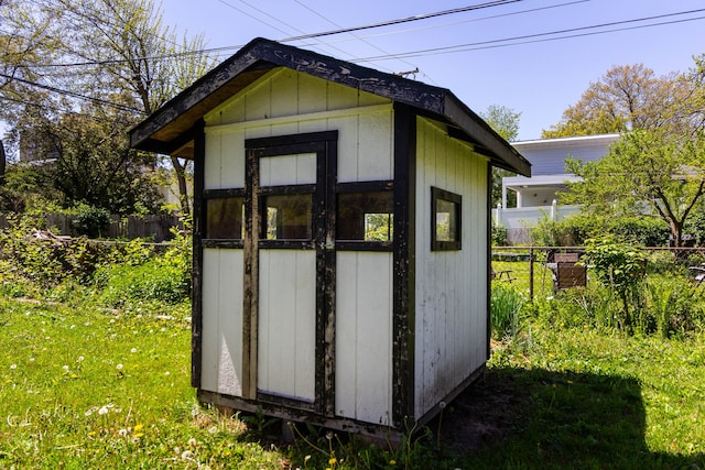 320 E Farnum Ave, Royal Oak, MI 48067 - view of outdoor structure with an outbuilding