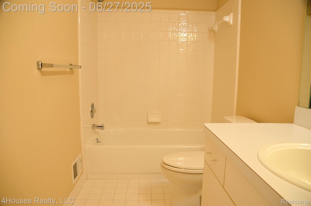 4184 Colorado Ln Unit 117, West Bloomfield, MI 48322 - bathroom with vanity, tile patterned flooring, and shower / bath combination