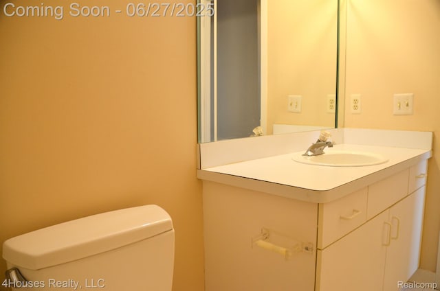 4184 Colorado Ln Unit 117, West Bloomfield, MI 48322 - bathroom featuring vanity and toilet