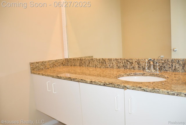 4184 Colorado Ln Unit 117, West Bloomfield, MI 48322 - bathroom featuring vanity