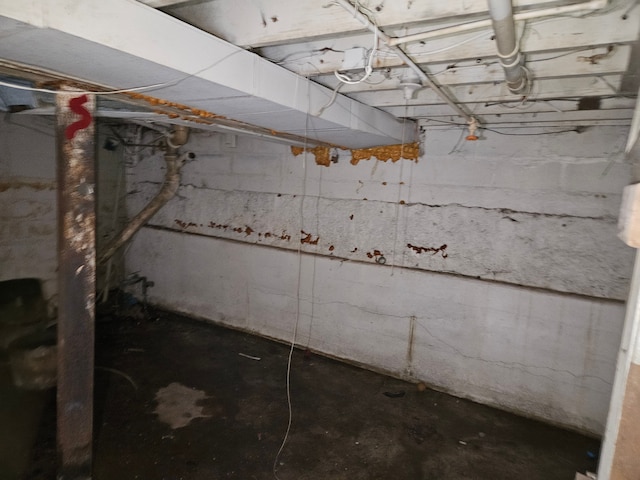 view of unfinished basement
