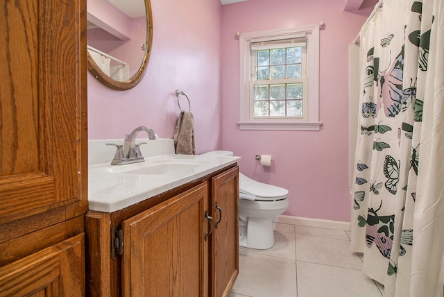 full bathroom featuring toilet, baseboards, curtained shower, tile patterned flooring, and vanity