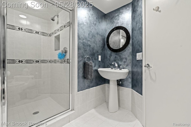 4395 Hickory Ct, Orchard Lake, MI 48323 - bathroom with a stall shower and tile patterned floors