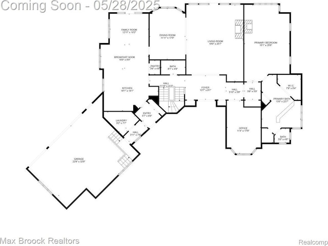 4395 Hickory Ct, Orchard Lake, MI 48323 - room layout